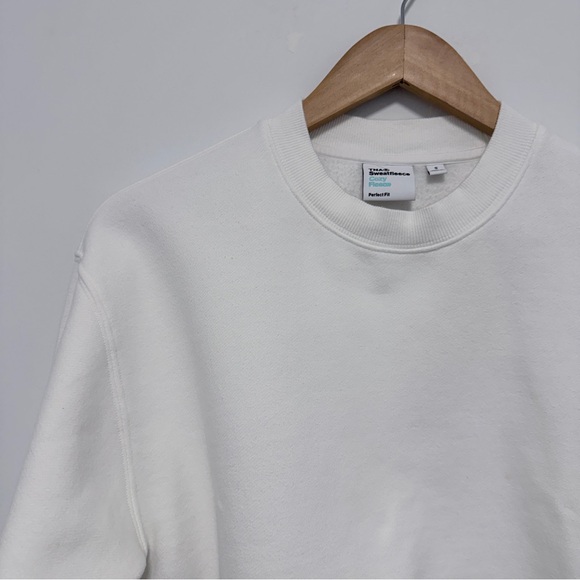 Aritzia Tna Cozy Fleece Perfect Crew Sweatshirt - Picture 3 of 8